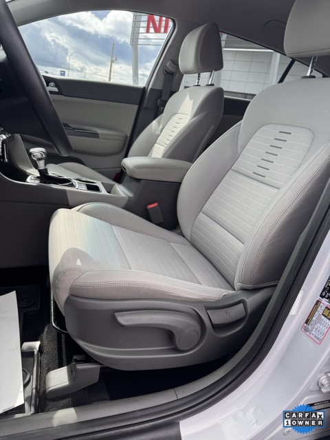 Vehicle image 12 of 31