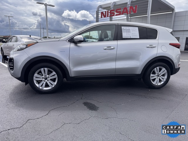 Vehicle image 8 of 31