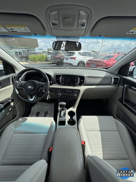 Vehicle image 15 of 31