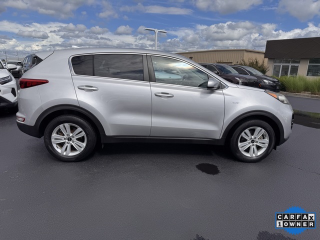 Vehicle image 4 of 31