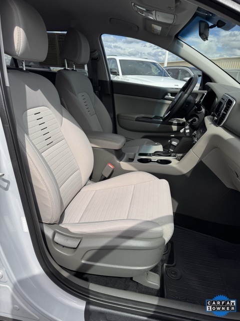 Vehicle image 14 of 31