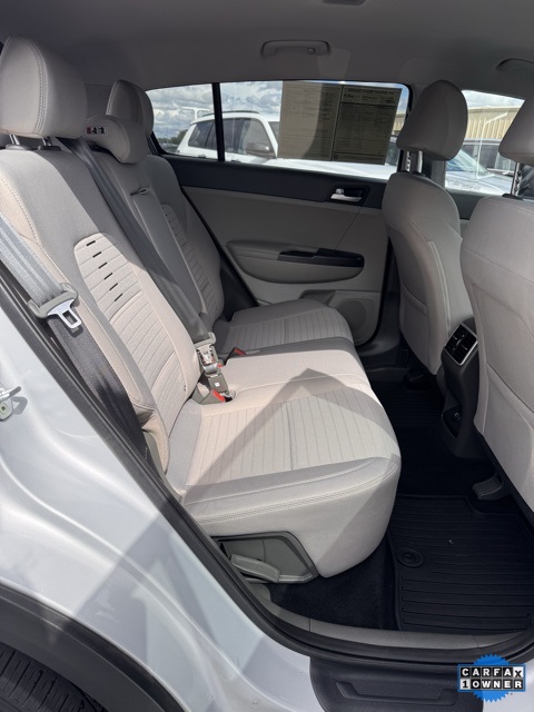 Vehicle image 13 of 31