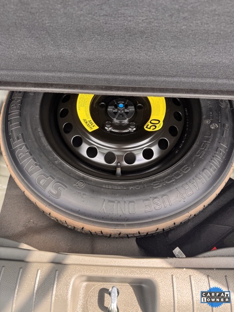 Vehicle image 23 of 31
