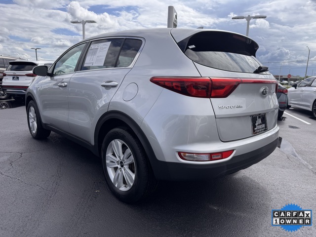 Vehicle image 7 of 31