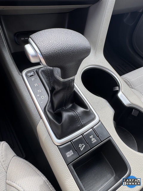 Vehicle image 22 of 31