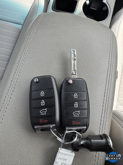 Vehicle image 25 of 31