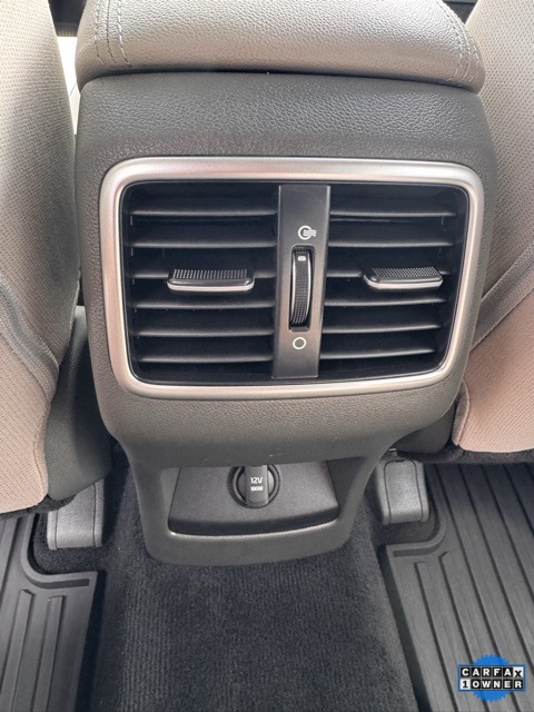 Vehicle image 24 of 31
