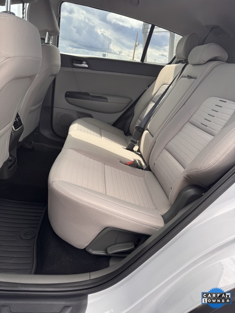 Vehicle image 11 of 31