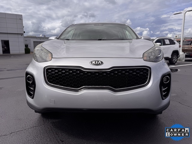 Vehicle image 2 of 31