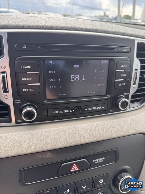 Vehicle image 21 of 31