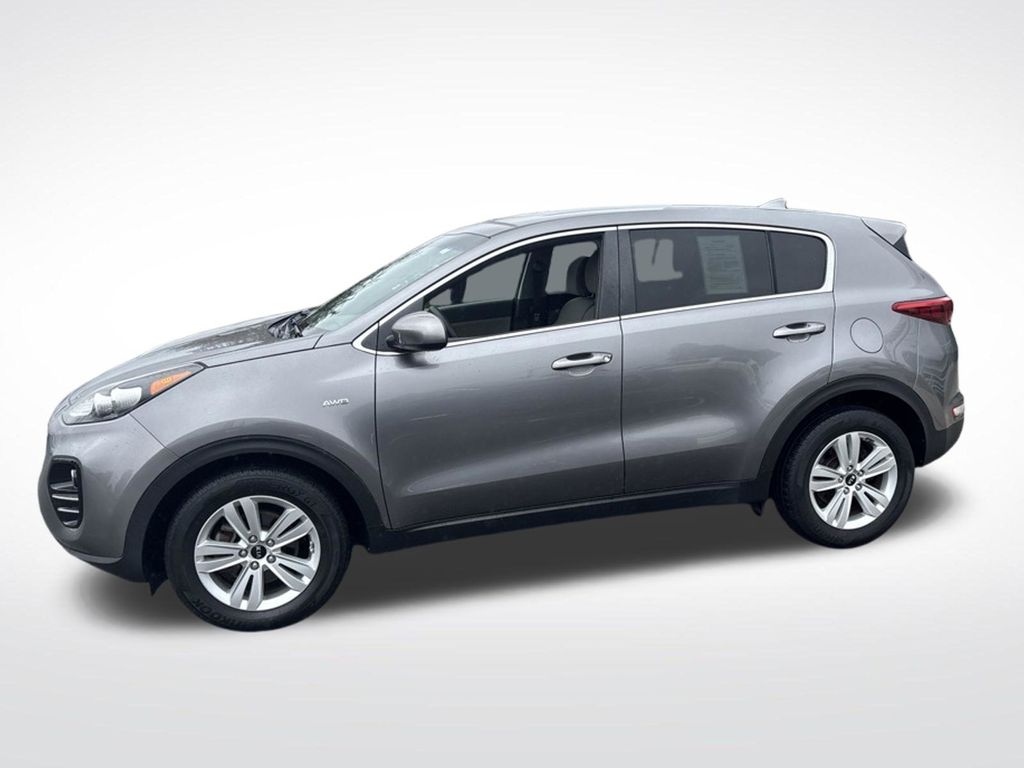 2018 Kia Sportage LX Image 2 of 32