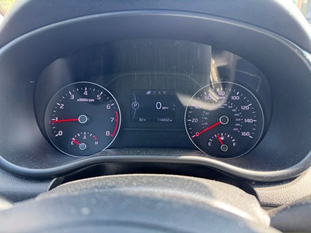 Vehicle image 18 of 21