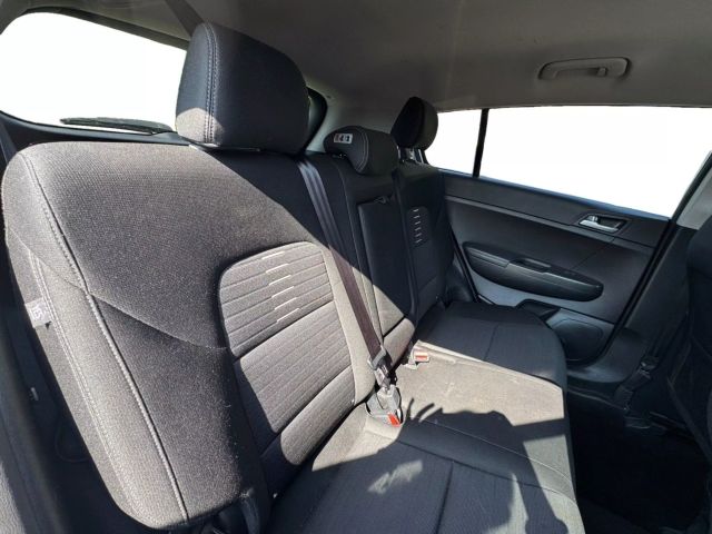 Vehicle image 13 of 21