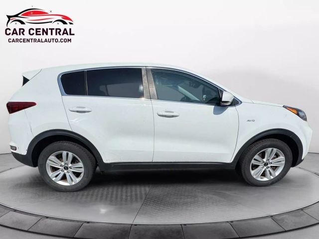 Vehicle image 4 of 21