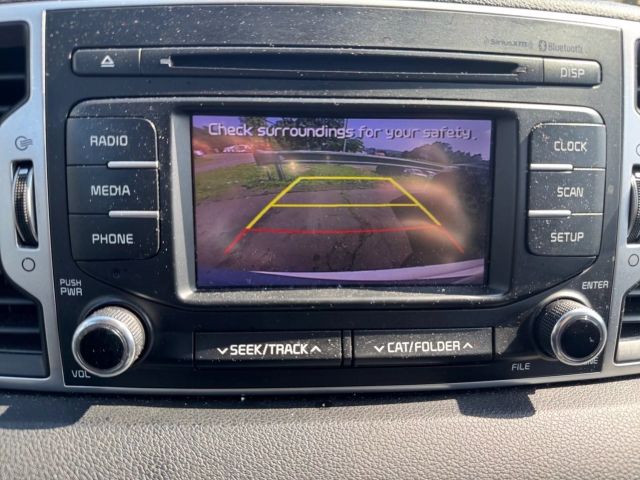 Vehicle image 19 of 21