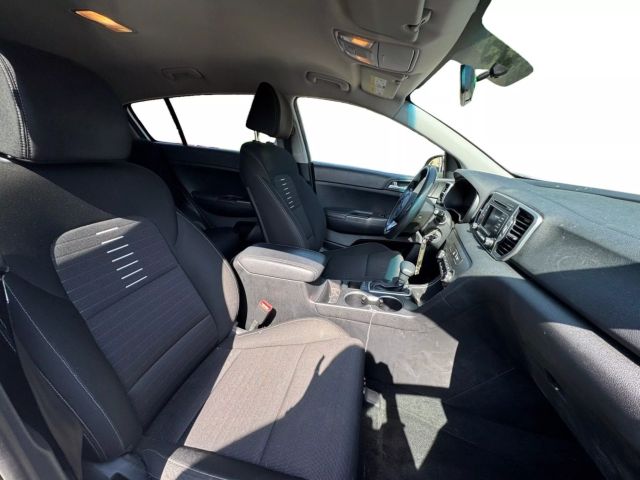 Vehicle image 14 of 21