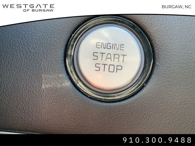 Vehicle image 25 of 38