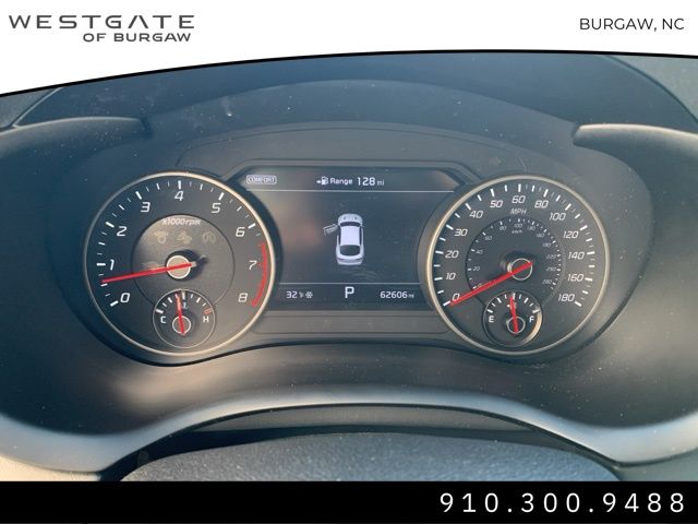 Vehicle image 24 of 38