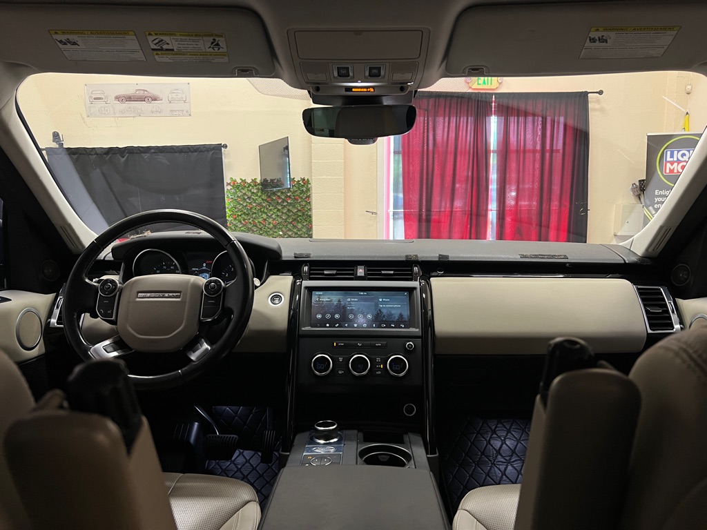 Vehicle image 23 of 48