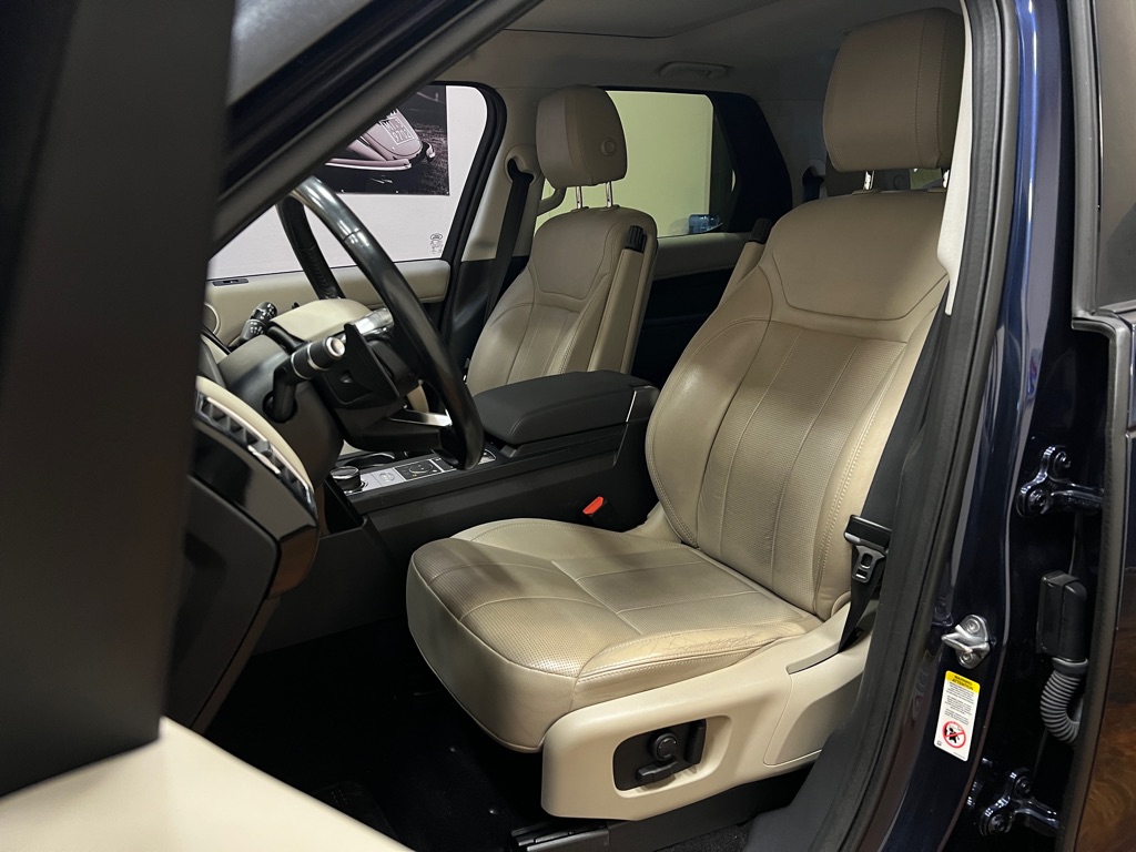 Vehicle image 36 of 48