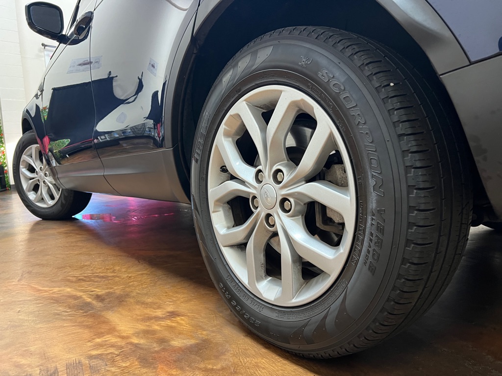 Vehicle image 45 of 48