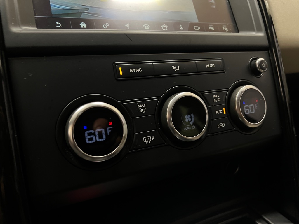 Vehicle image 34 of 48