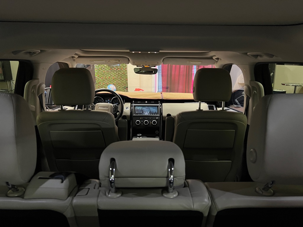 Vehicle image 19 of 48