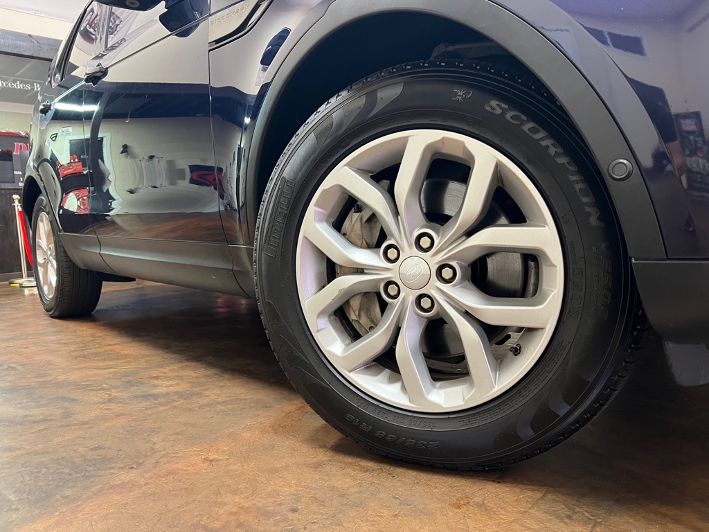 Vehicle image 44 of 48