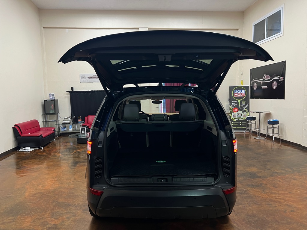Vehicle image 17 of 48