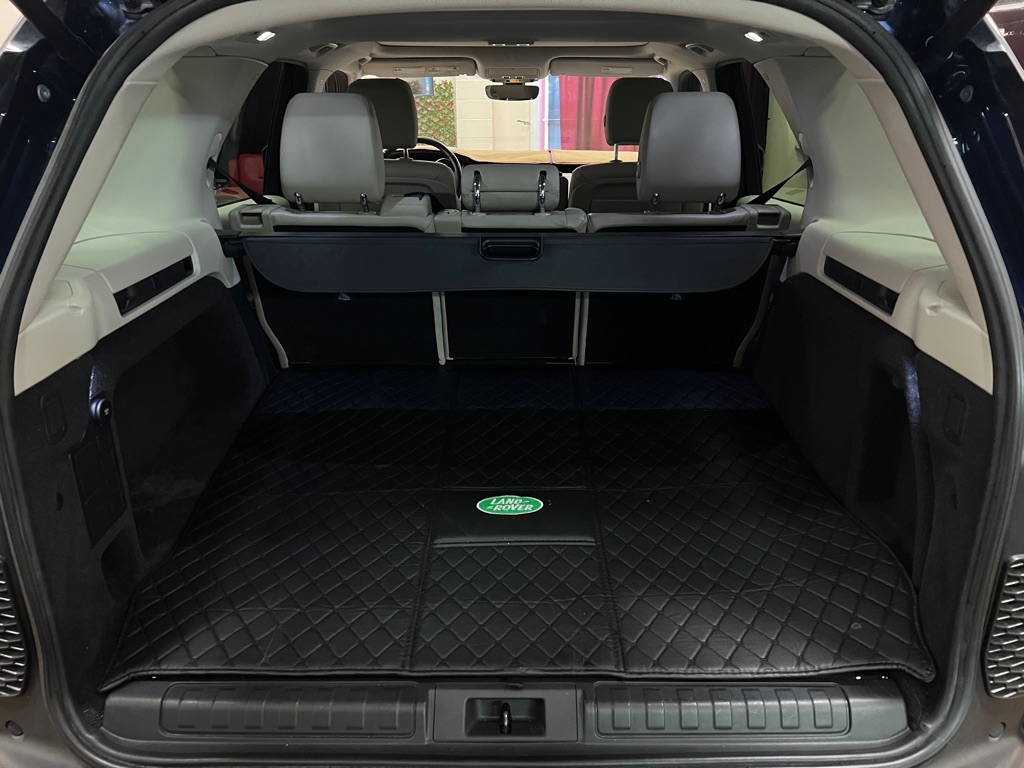 Vehicle image 18 of 48