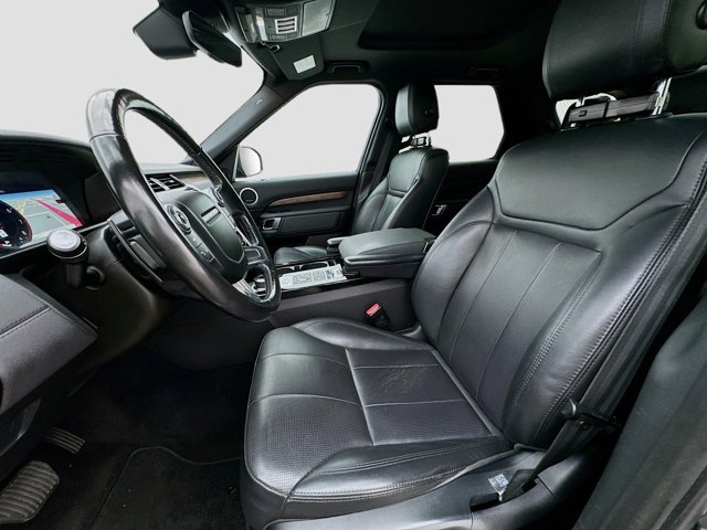 Vehicle image 16 of 20