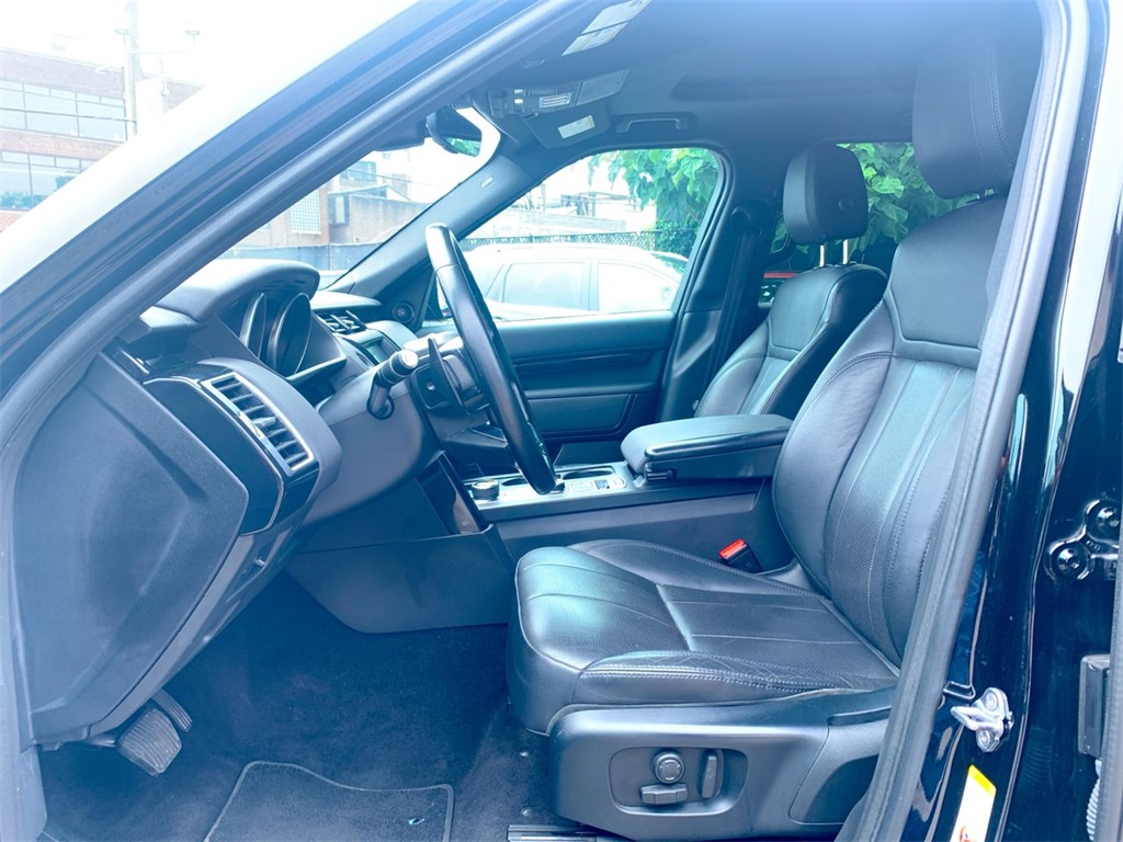 Vehicle image 10 of 26