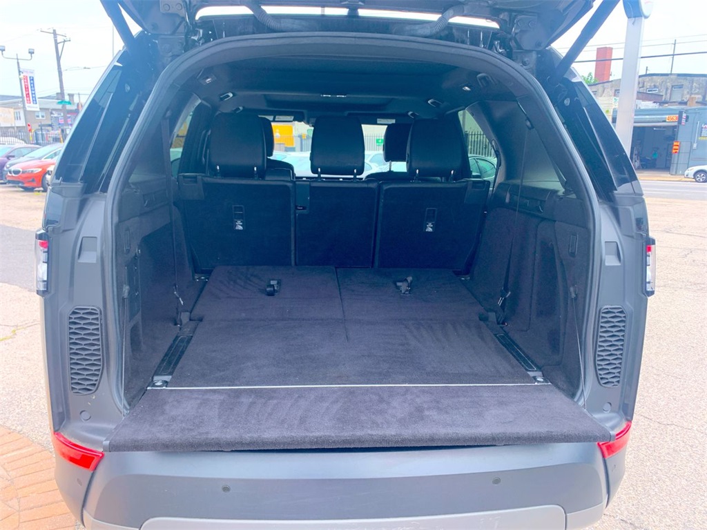 Vehicle image 23 of 26