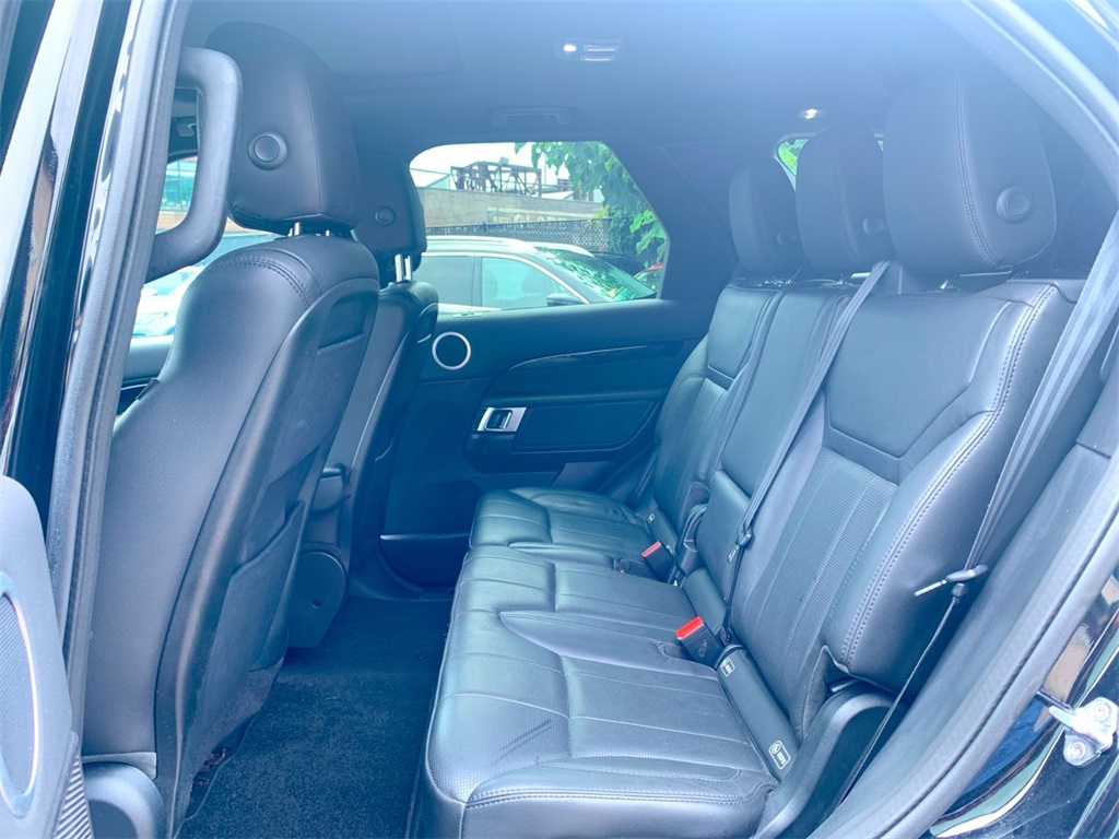 Vehicle image 21 of 26