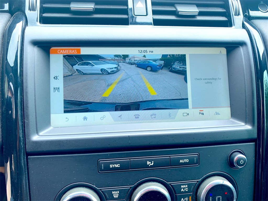 Vehicle image 16 of 26