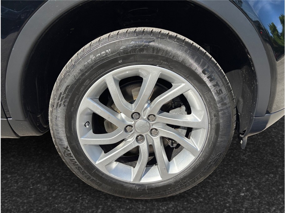 Vehicle image 14 of 45
