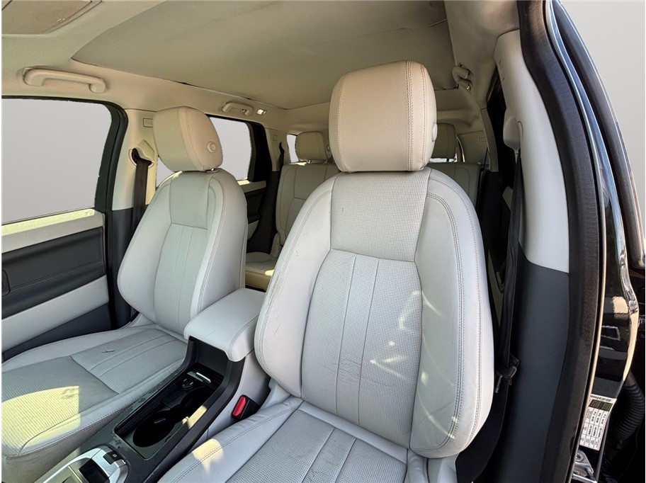Vehicle image 19 of 45