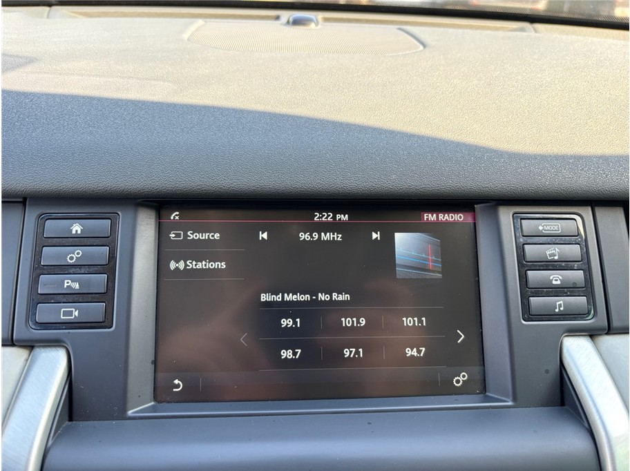 Vehicle image 29 of 45