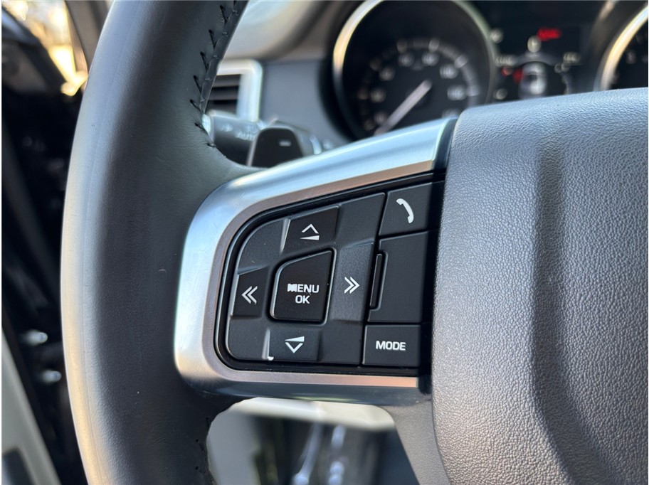 Vehicle image 26 of 45