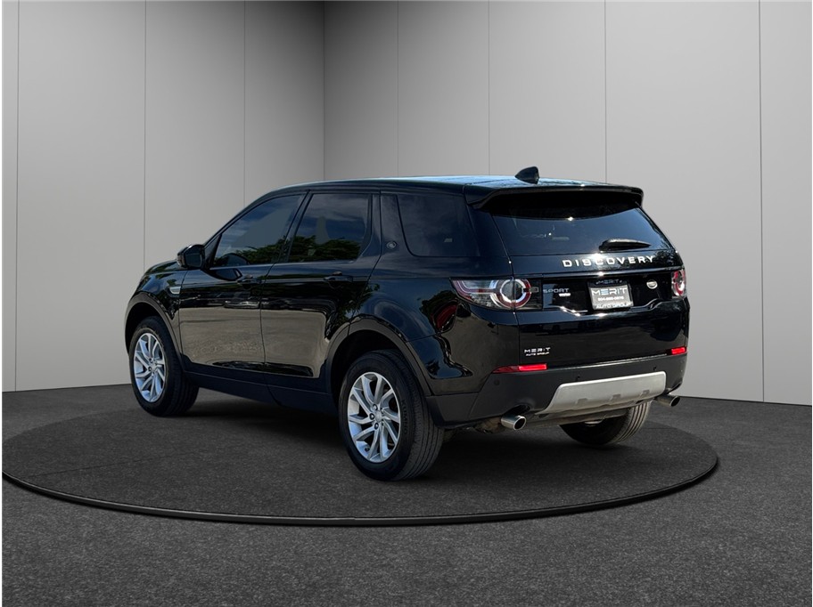 Vehicle image 8 of 45