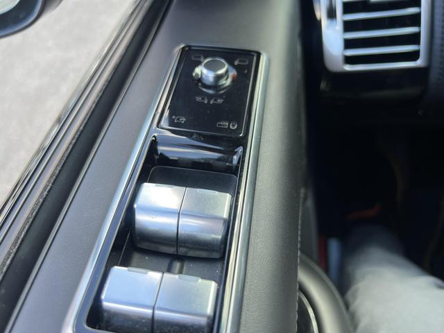 2018 Land Rover Range Rover Autobiography Image 12 of 34