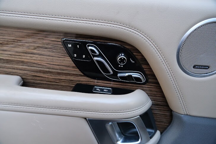 Vehicle image 20 of 47