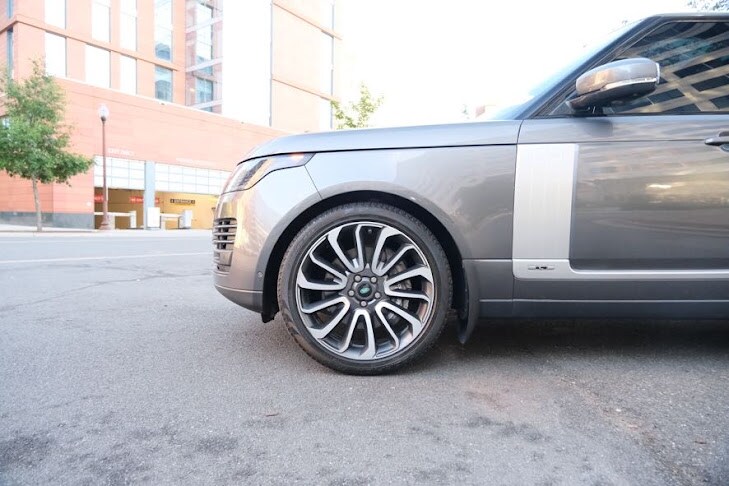 Vehicle image 10 of 47