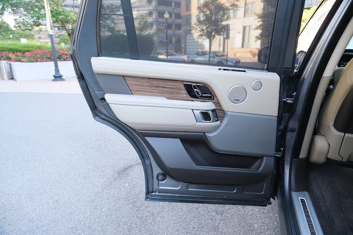 Vehicle image 23 of 47