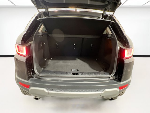 2018 Land Rover Range Rover Evoque SE Image 9 of 25