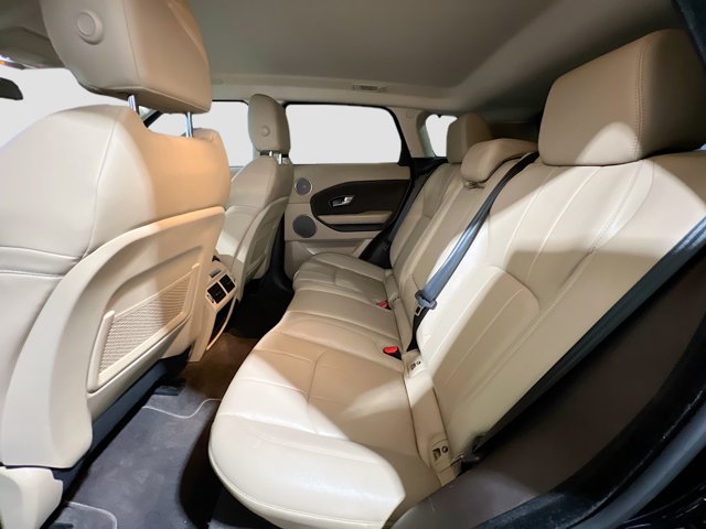 2018 Land Rover Range Rover Evoque SE Image 12 of 25