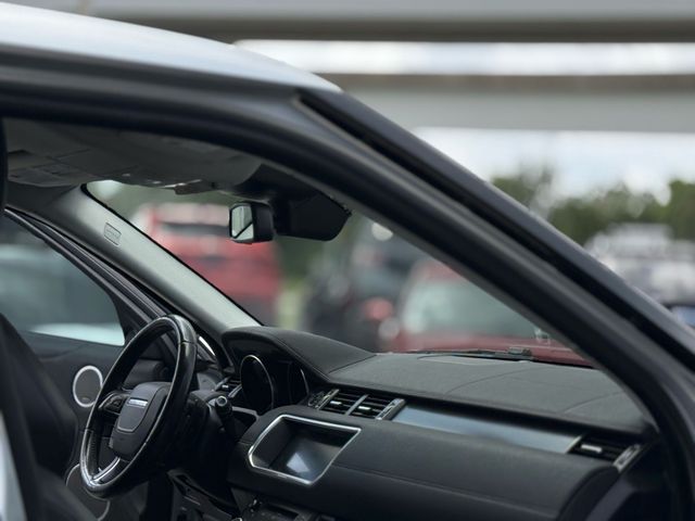 Vehicle image 19 of 35