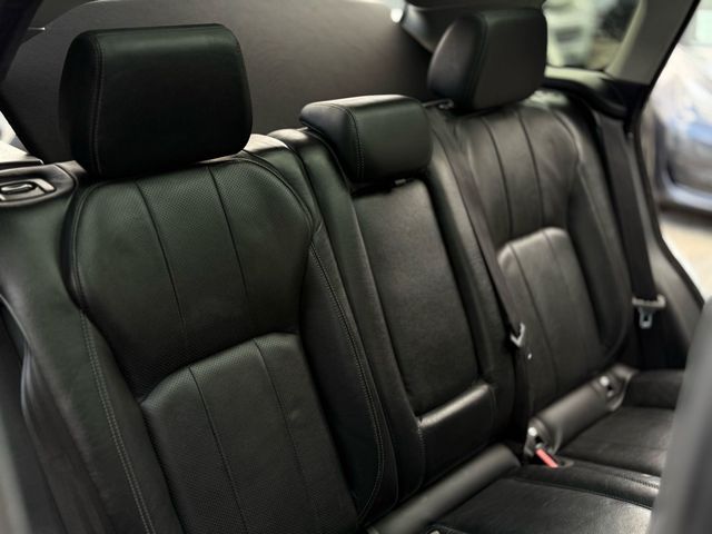 Vehicle image 12 of 35