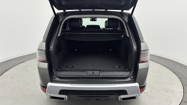 Vehicle image 32 of 44