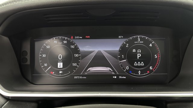 Vehicle image 11 of 44